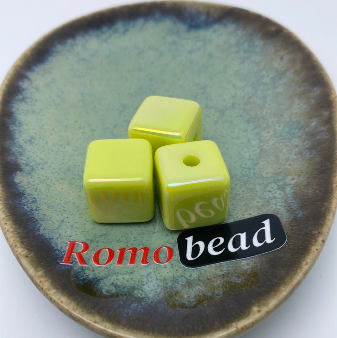 20. cube beads - Romo bead