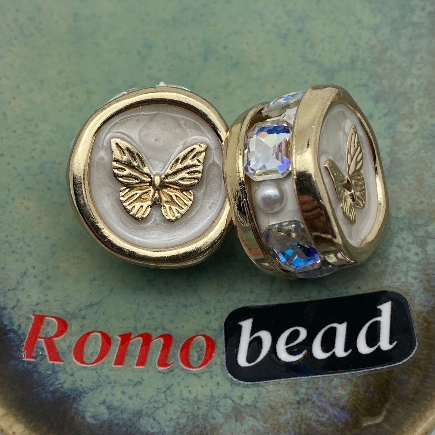 295.supper fancy butterfly - Romo bead