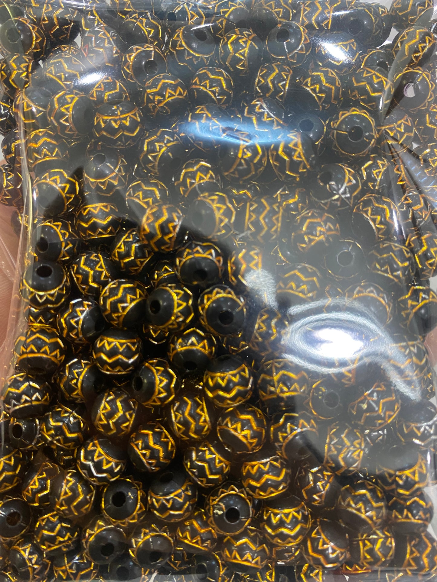 373. Gold print round beads 10mm black color 500pcs