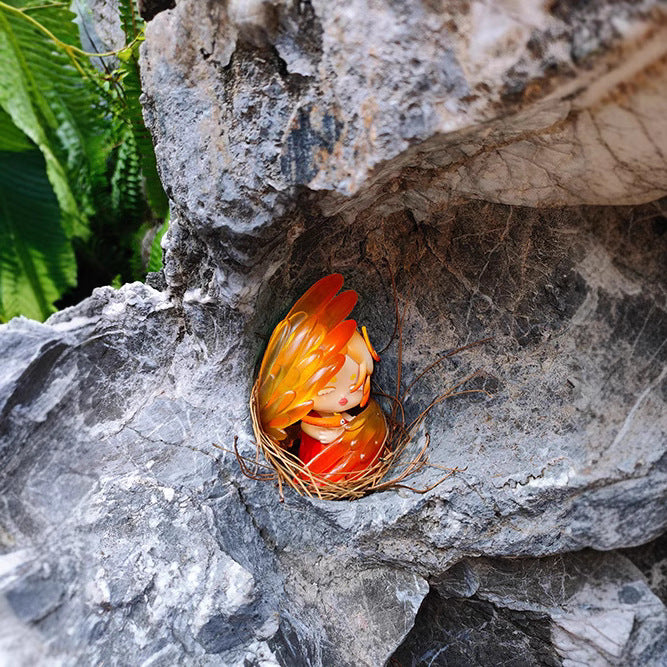 Bluey and friends play with toys and dolls articulating movable doll model ornaments