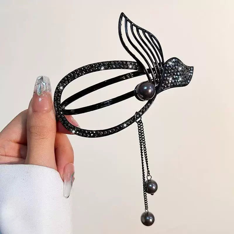 Large size with a sophisticated feel, fully diamond-filled metallic temperament, light luxury twist twist pin, figure-eight hair updo, exquisite headpiece hair accessory for women