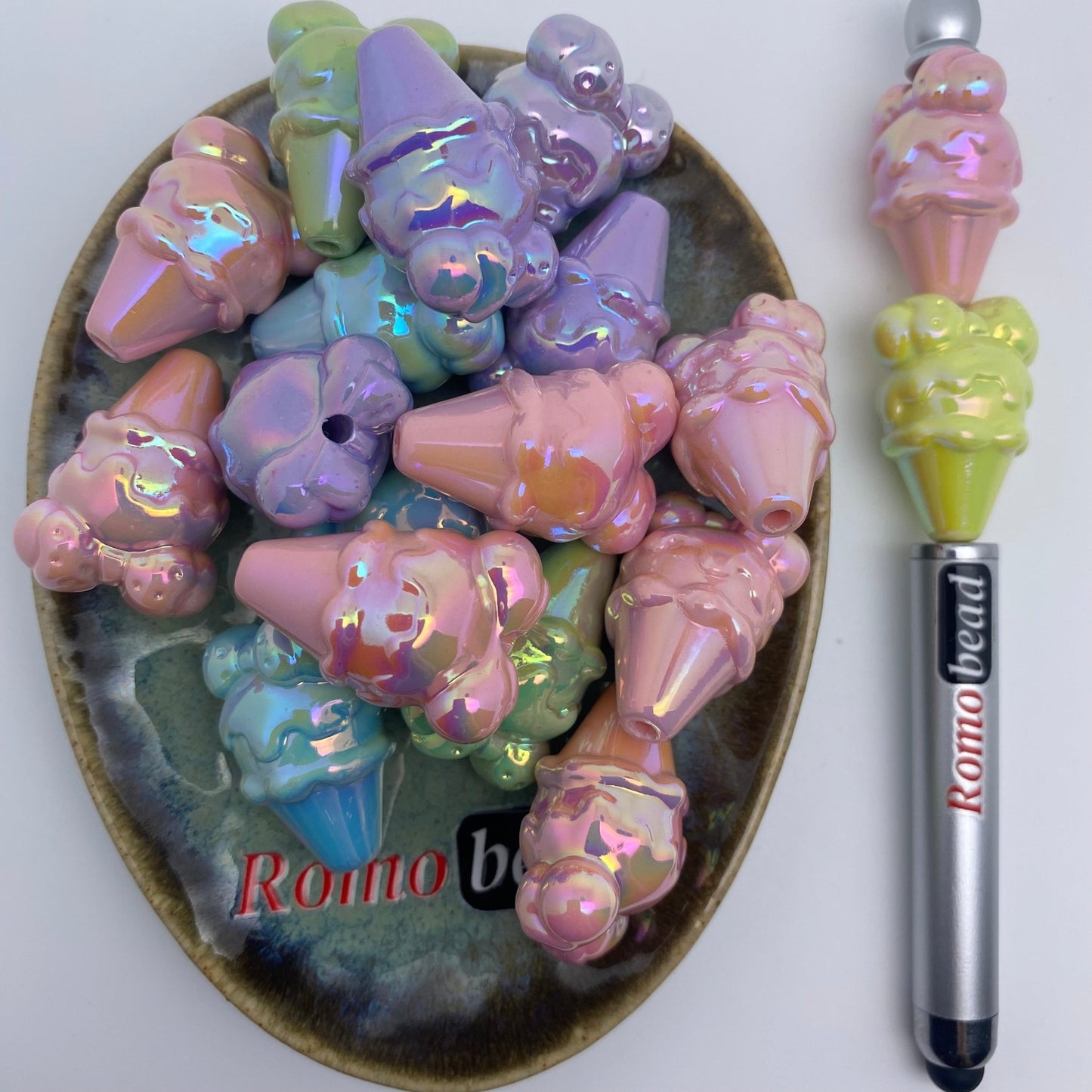 103. UV Mickey head ice cream beads - Romo bead