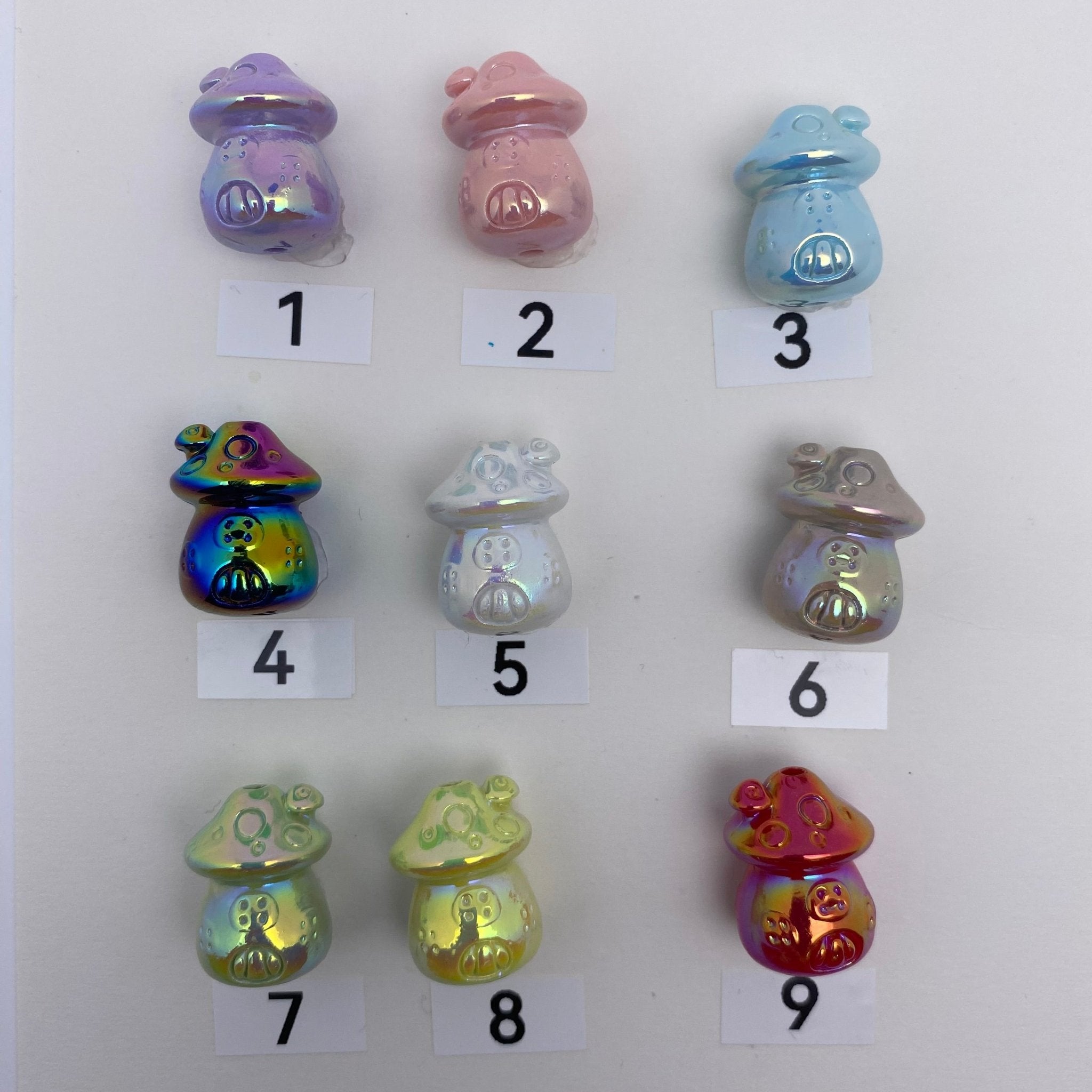 106. mushroom house uv beads - Romo bead