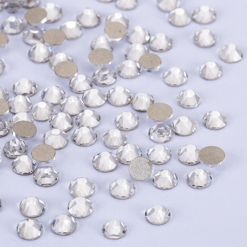 Gold background diamond quality eight big and eight small flat bottom diamonds 16 faceted round rhinestones nail drill DIY nail jewelry