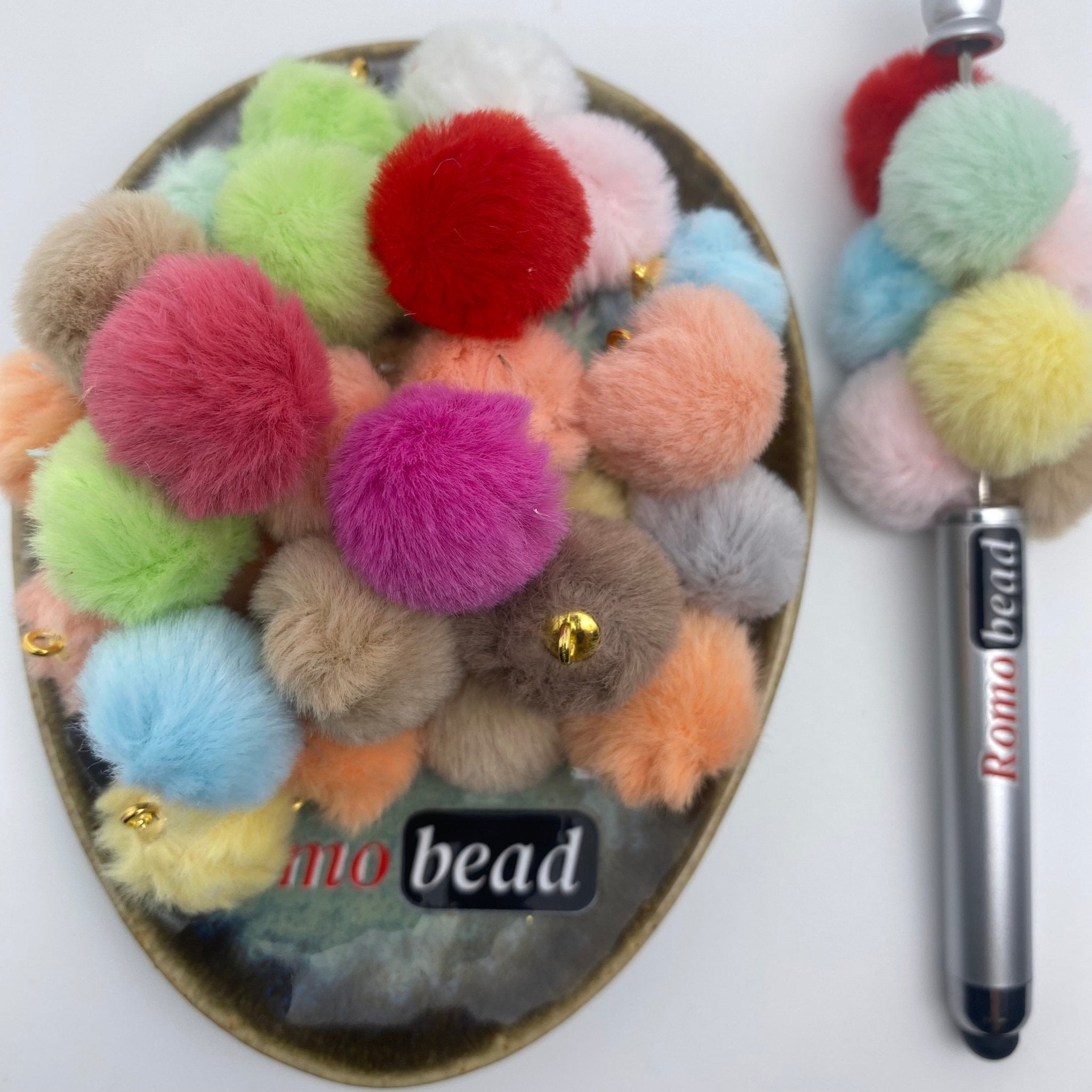 121. straight round pendent pompom beads - Romo bead