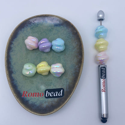 14. cream spiral beads - Romo bead