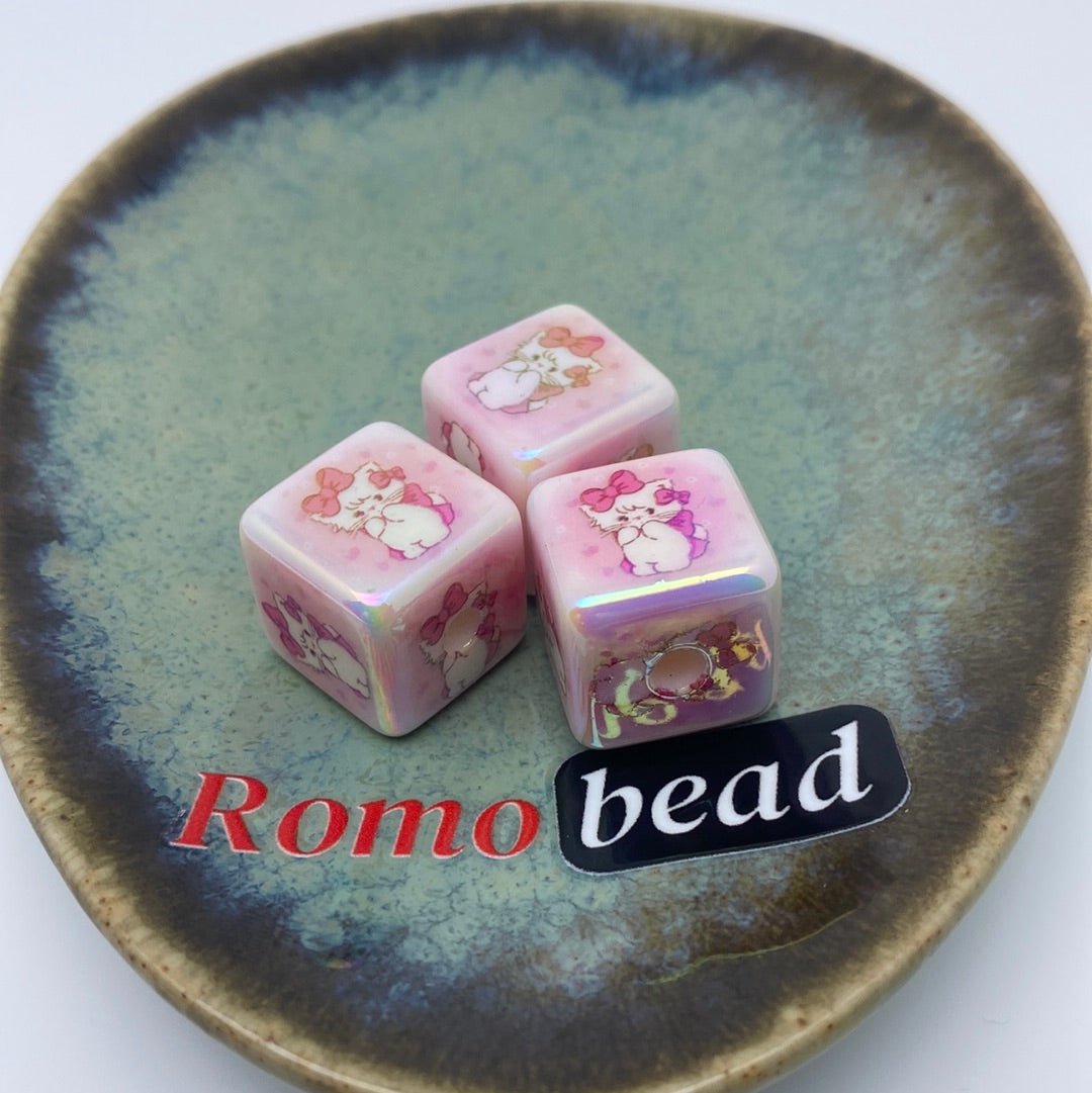 19. charector print cube - Romo bead