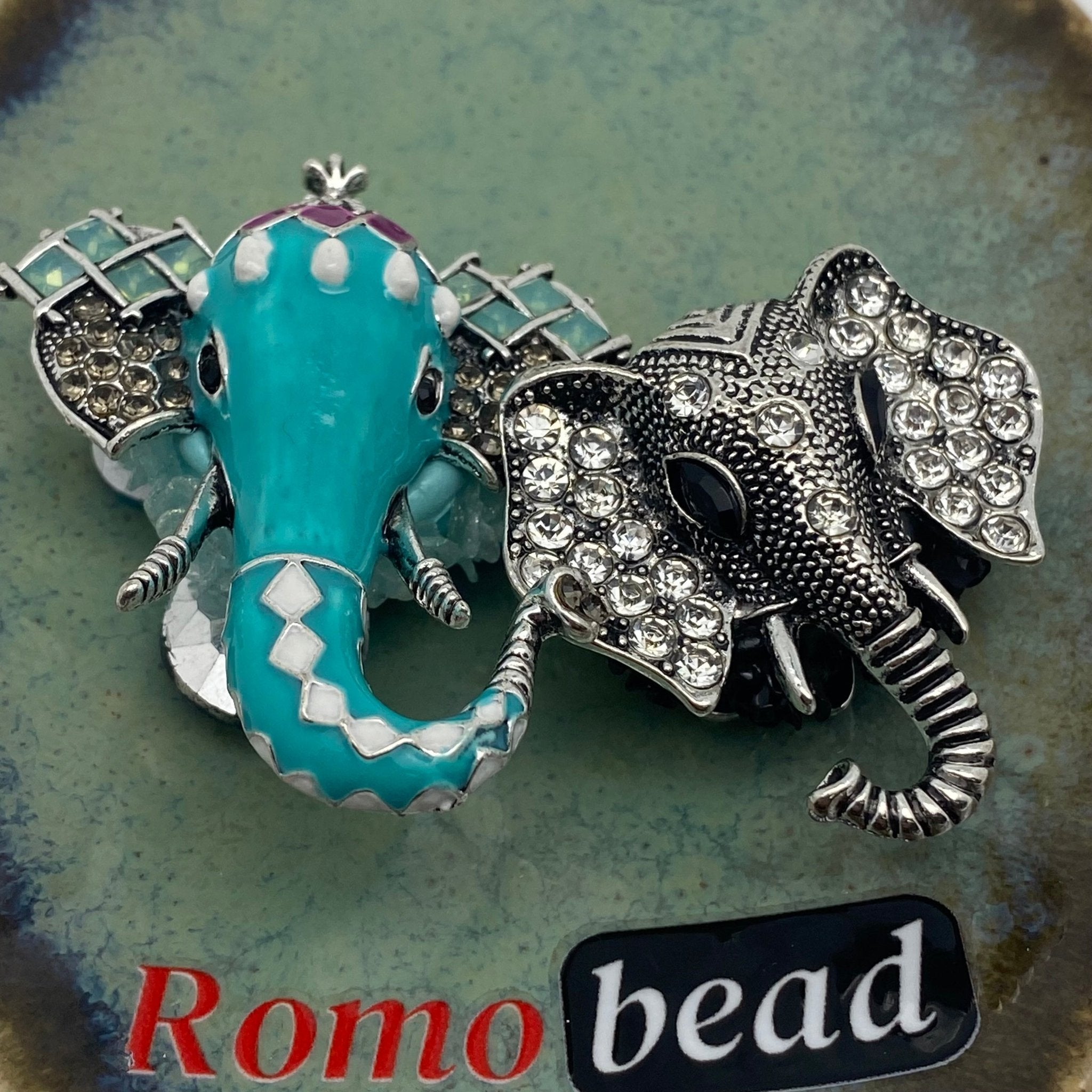 273.supper fancy Elephant - Romo bead