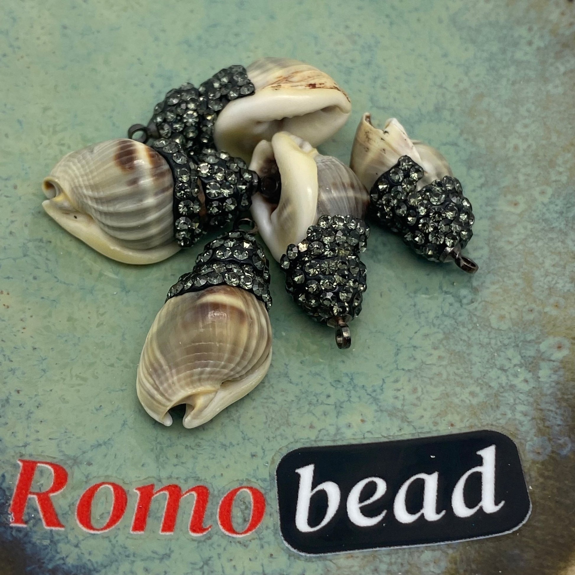 278.supper fancy shell - Romo bead