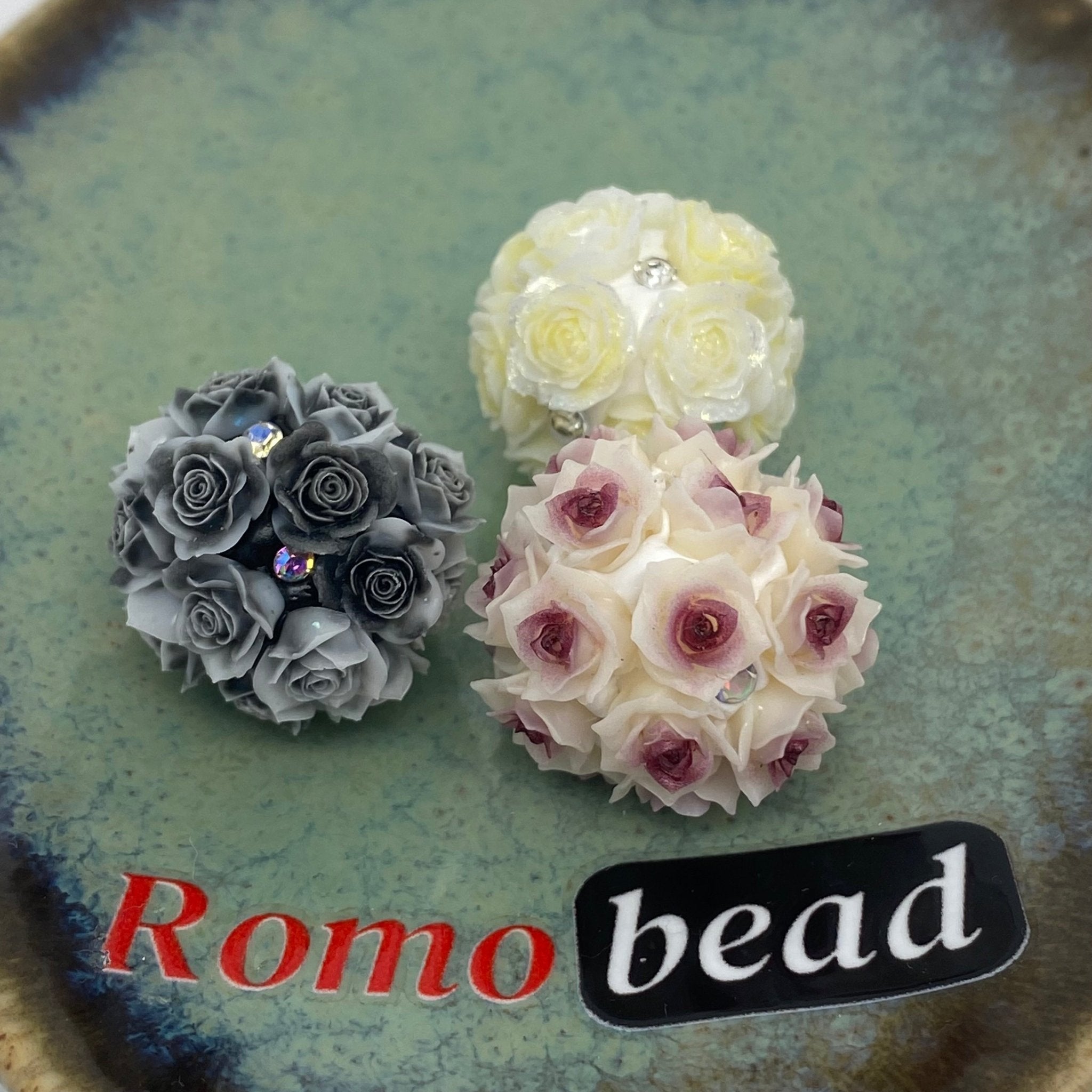 301.round luminous flowers ,glowing at dark - Romo bead