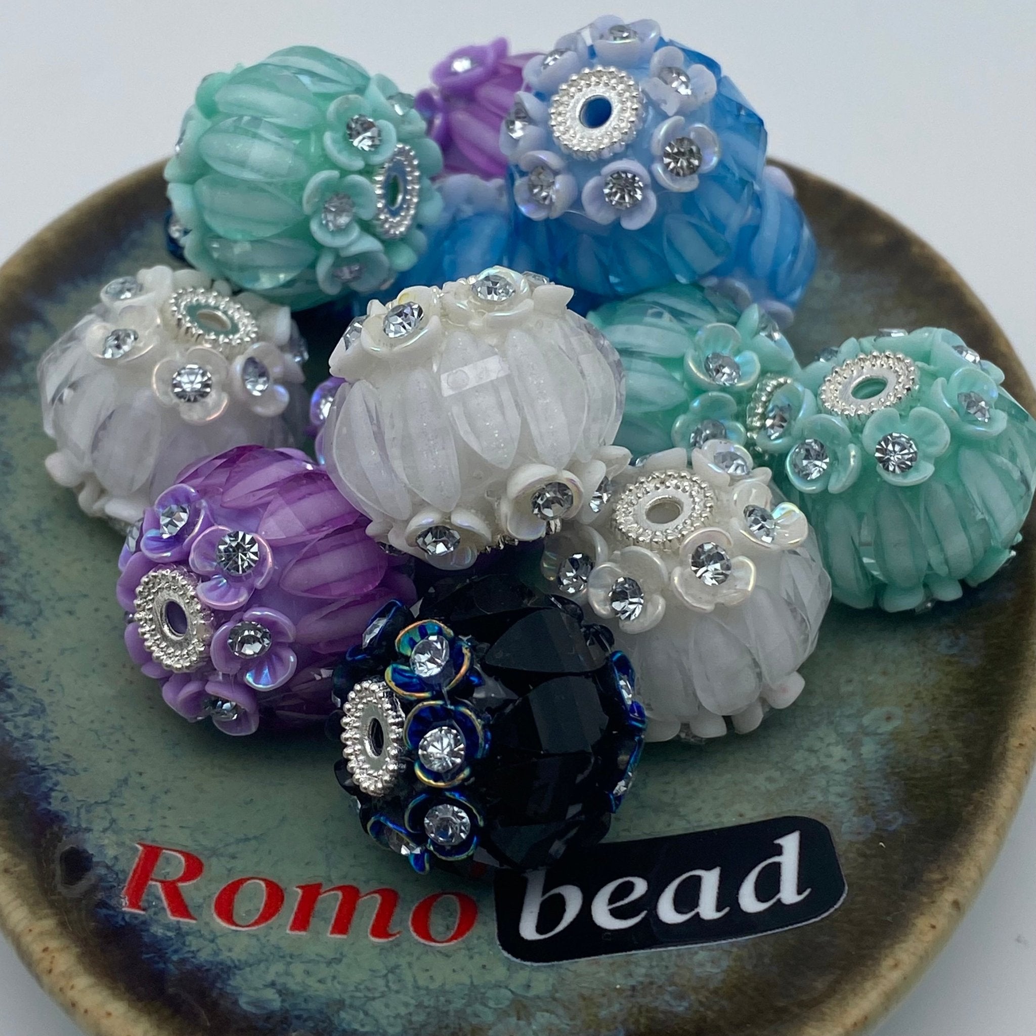 310.round fancy - Romo bead