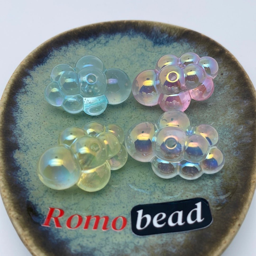 61. clear clouds uv beads - Romo bead