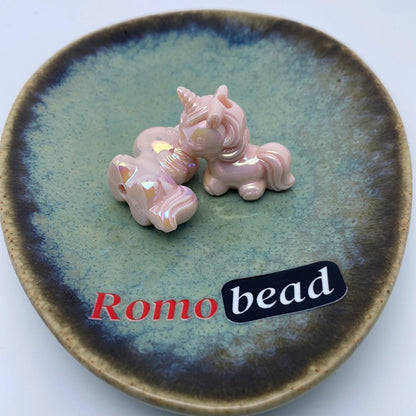 63. unicorn uv beads - Romo bead