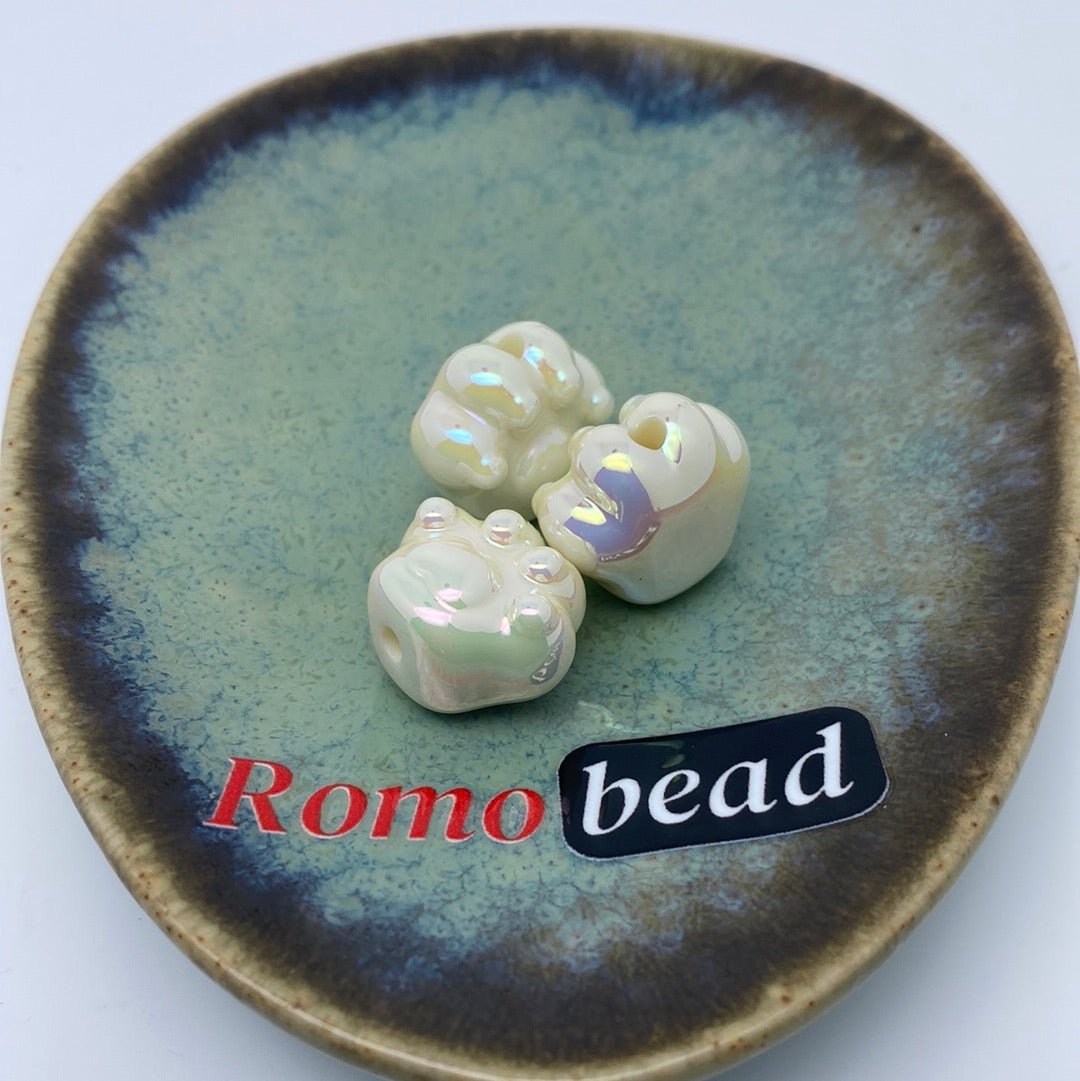 65. paw claws uv beads - Romo bead