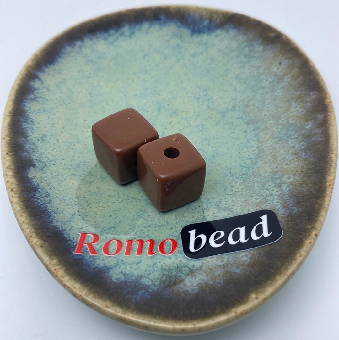 66. cube beads - Romo bead