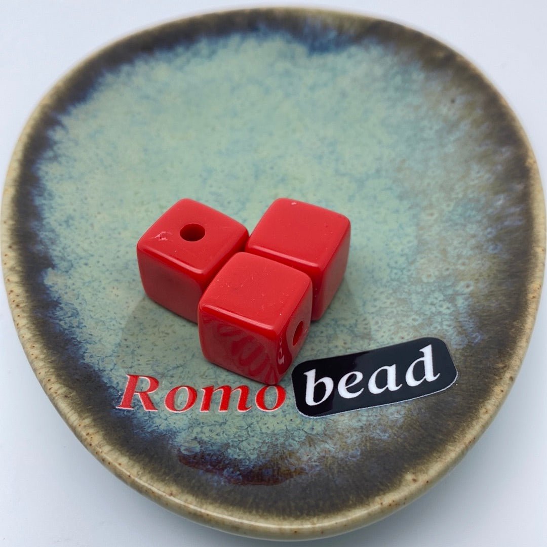 66. cube beads - Romo bead