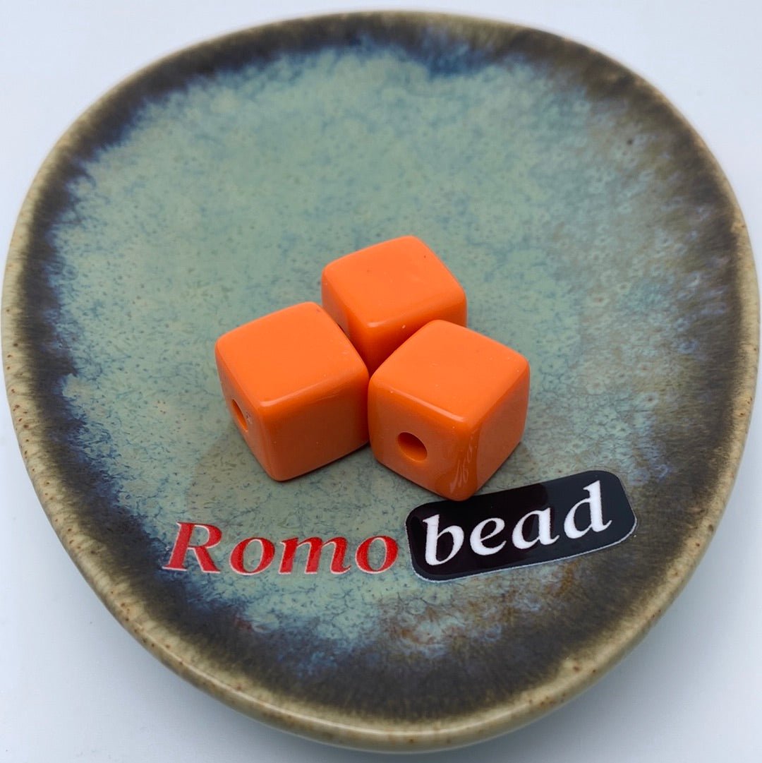 66. cube beads - Romo bead