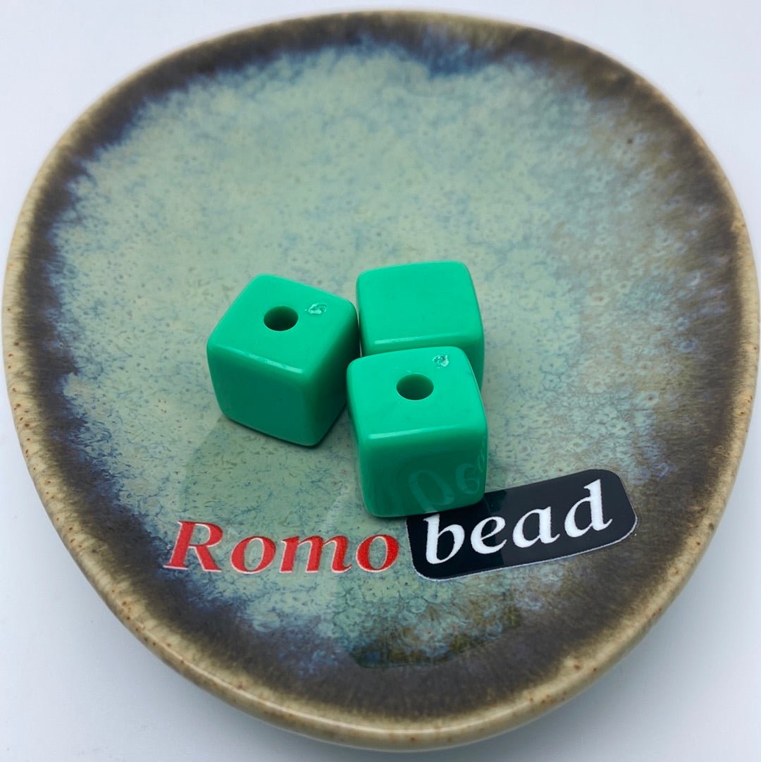 66. cube beads - Romo bead