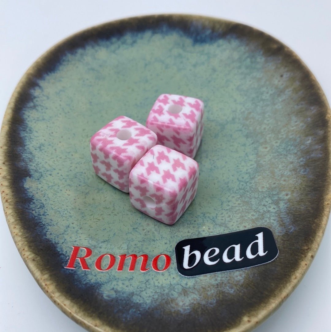 67. cube print beads - Romo bead