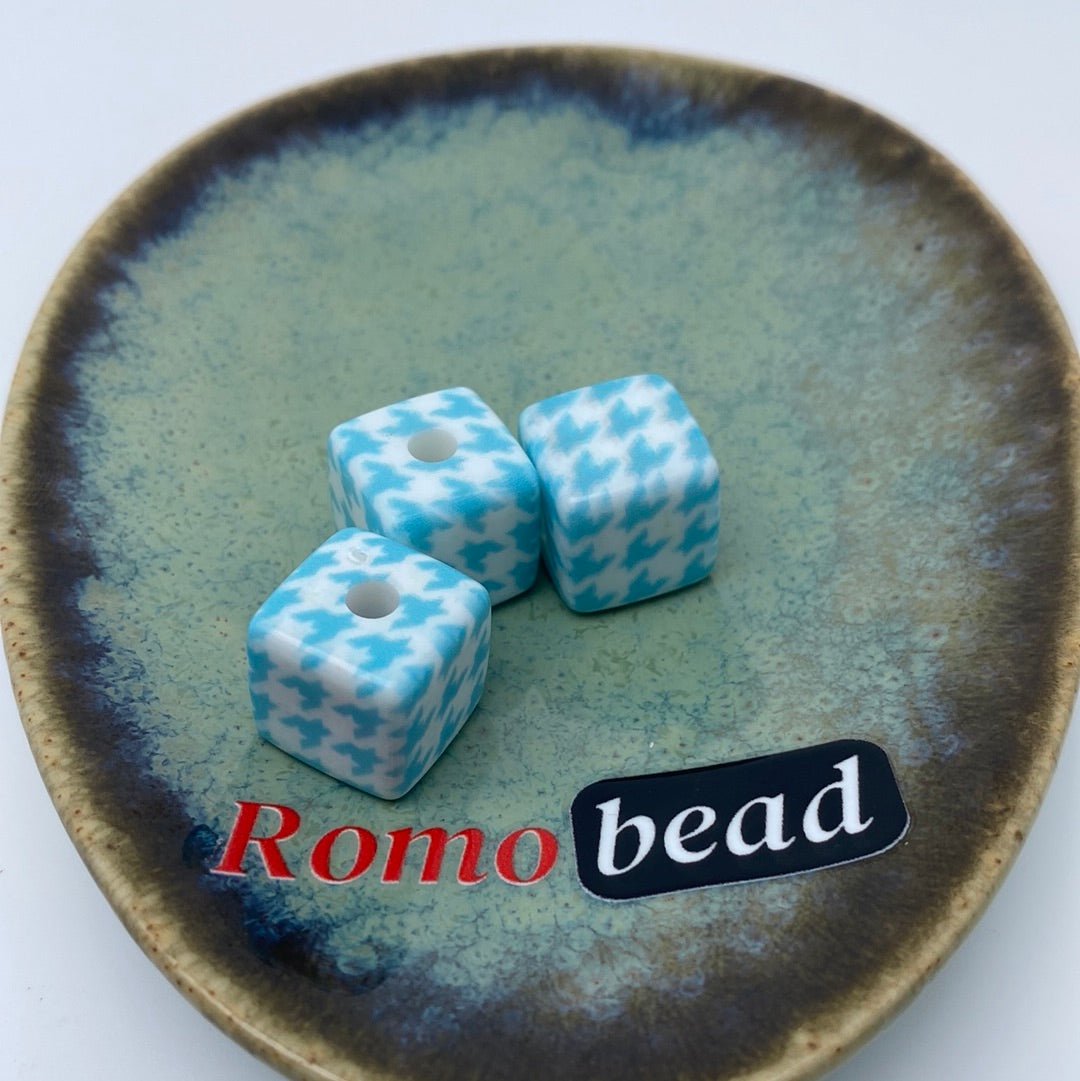 67. cube print beads - Romo bead