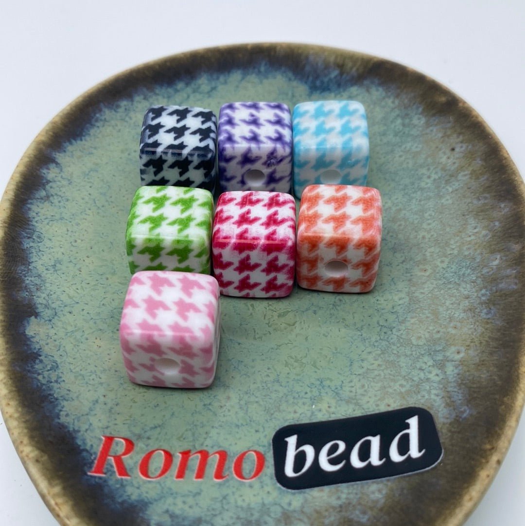 67. cube print beads - Romo bead