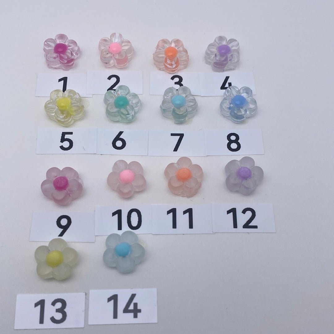 75. clear and frosted flower beads - Romo bead