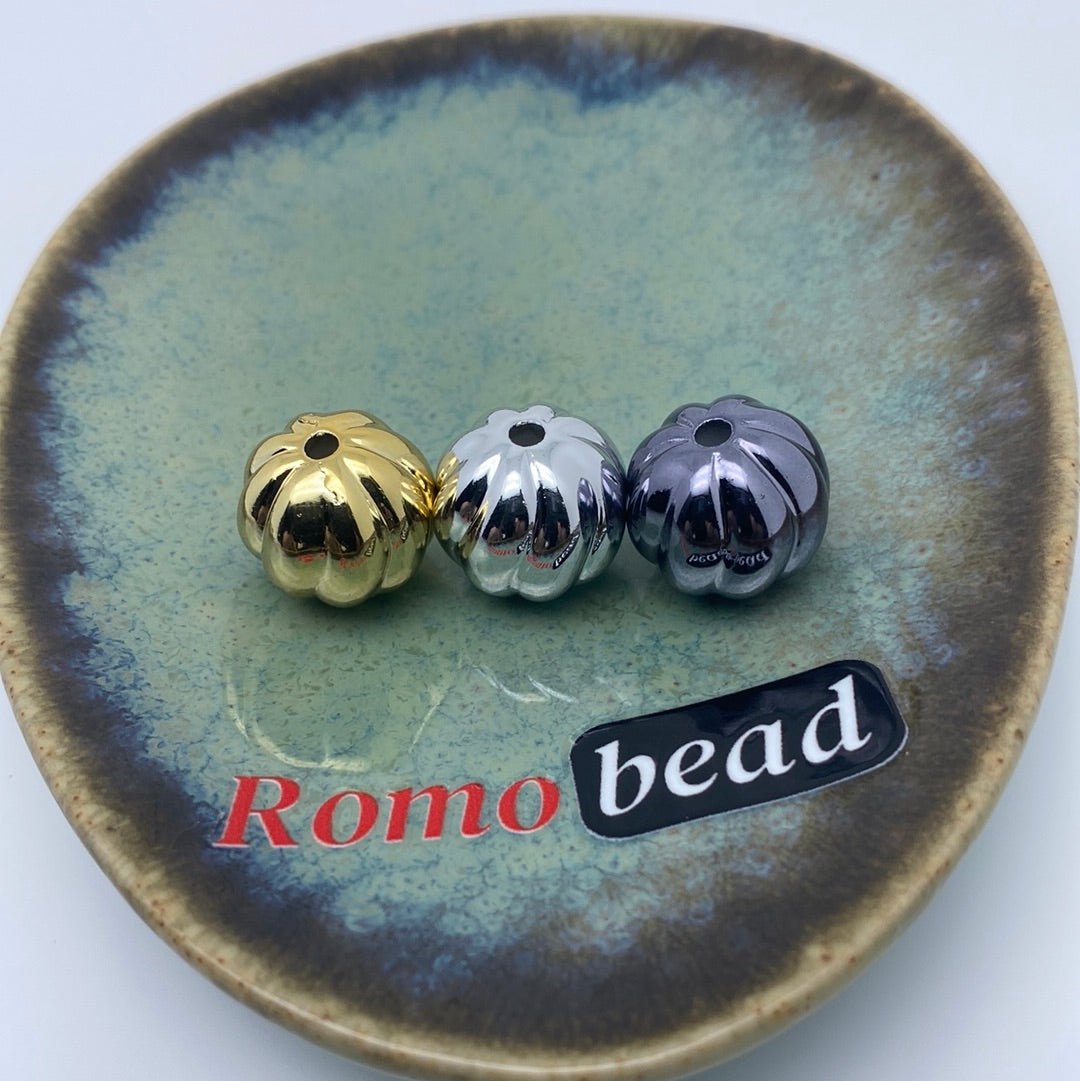 9. pumpkin and heart beads - Romo bead