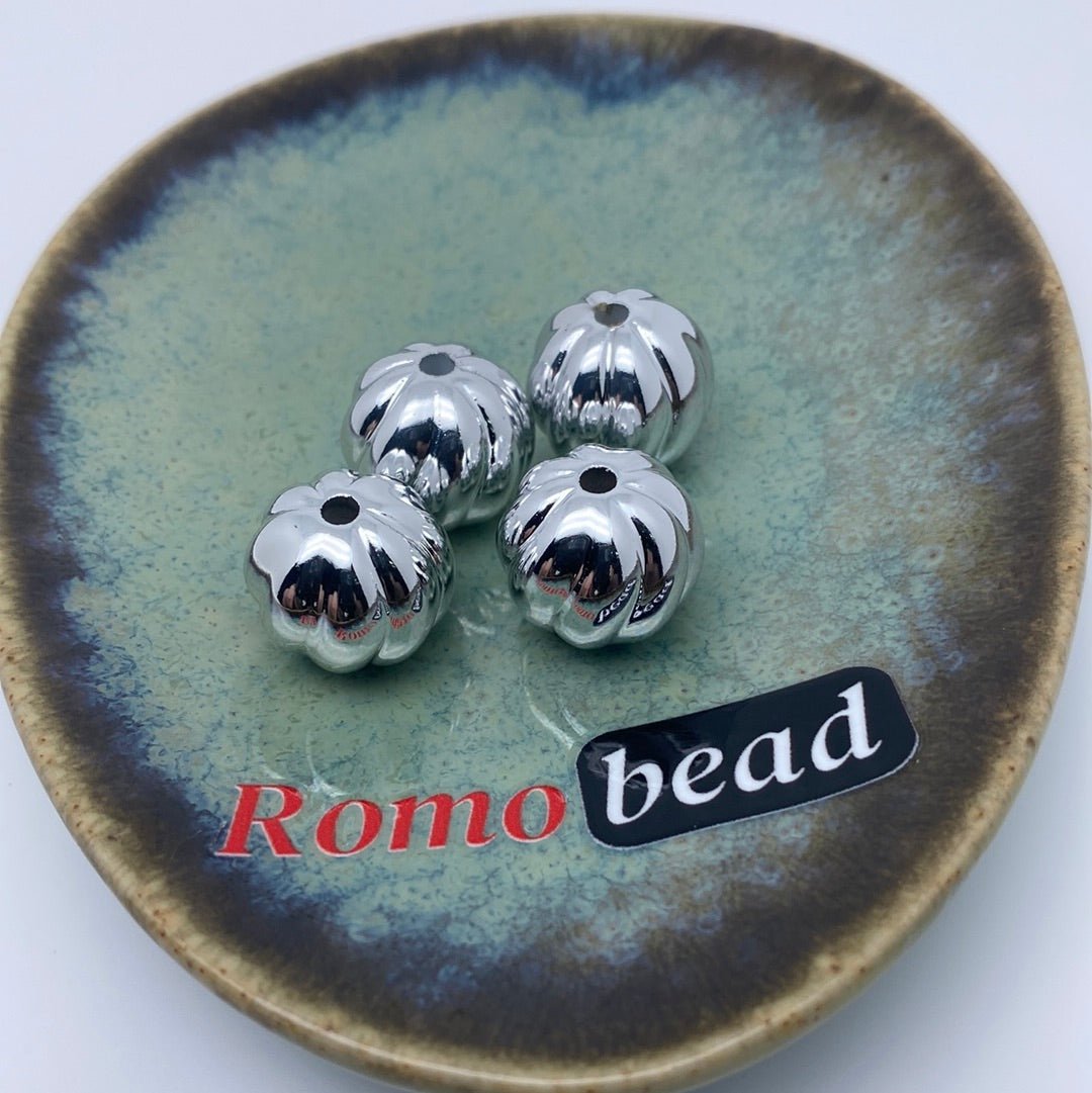 9. pumpkin and heart beads - Romo bead