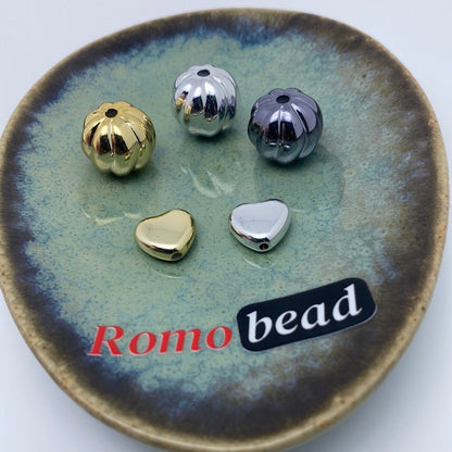 9. pumpkin and heart beads - Romo bead