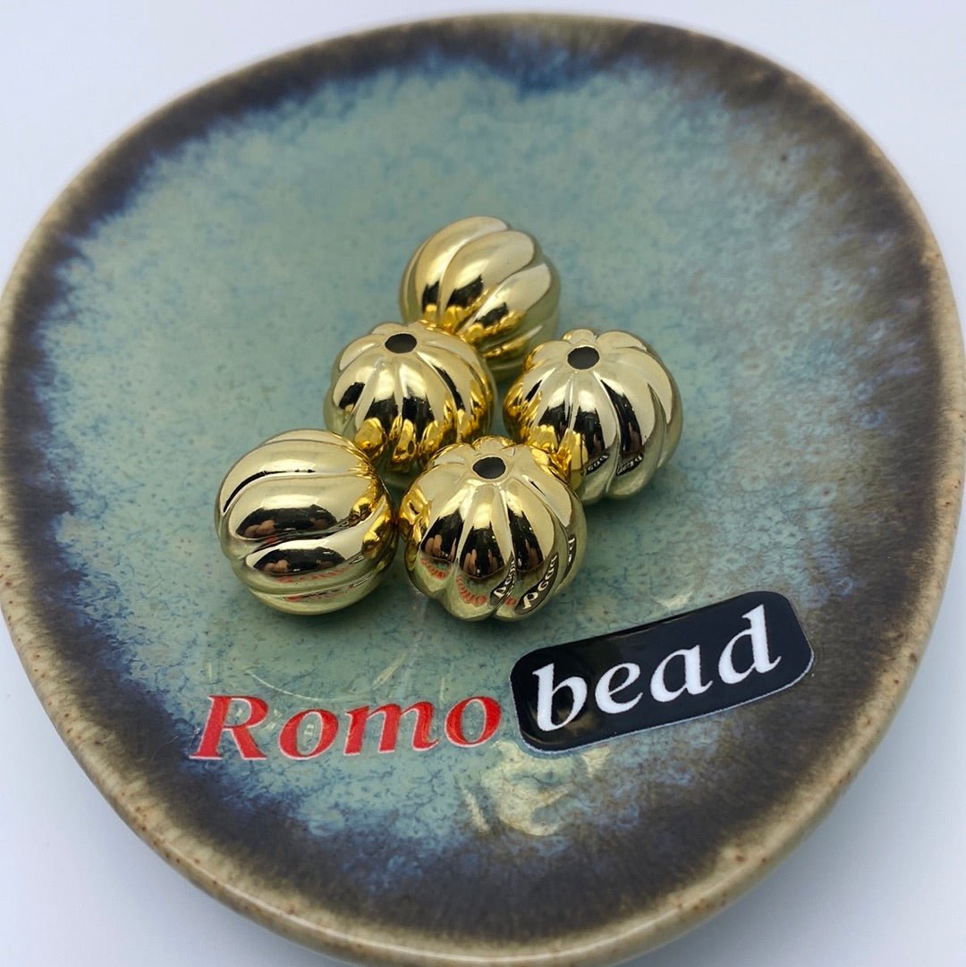 9. pumpkin and heart beads - Romo bead