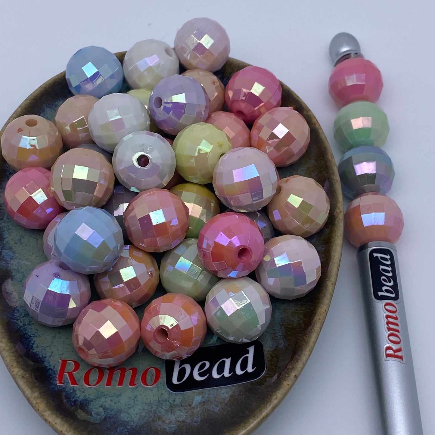 51. UV disco 16mm beads