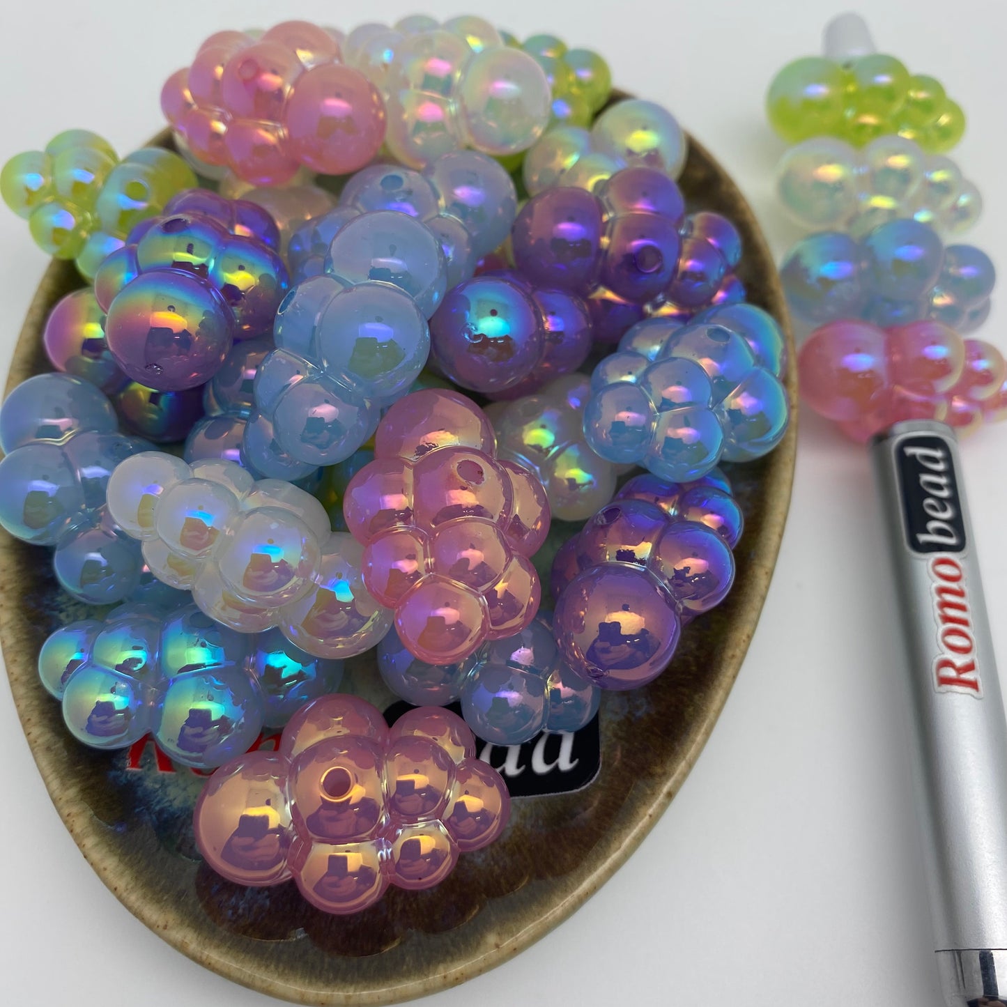 244. cloud uv color beads