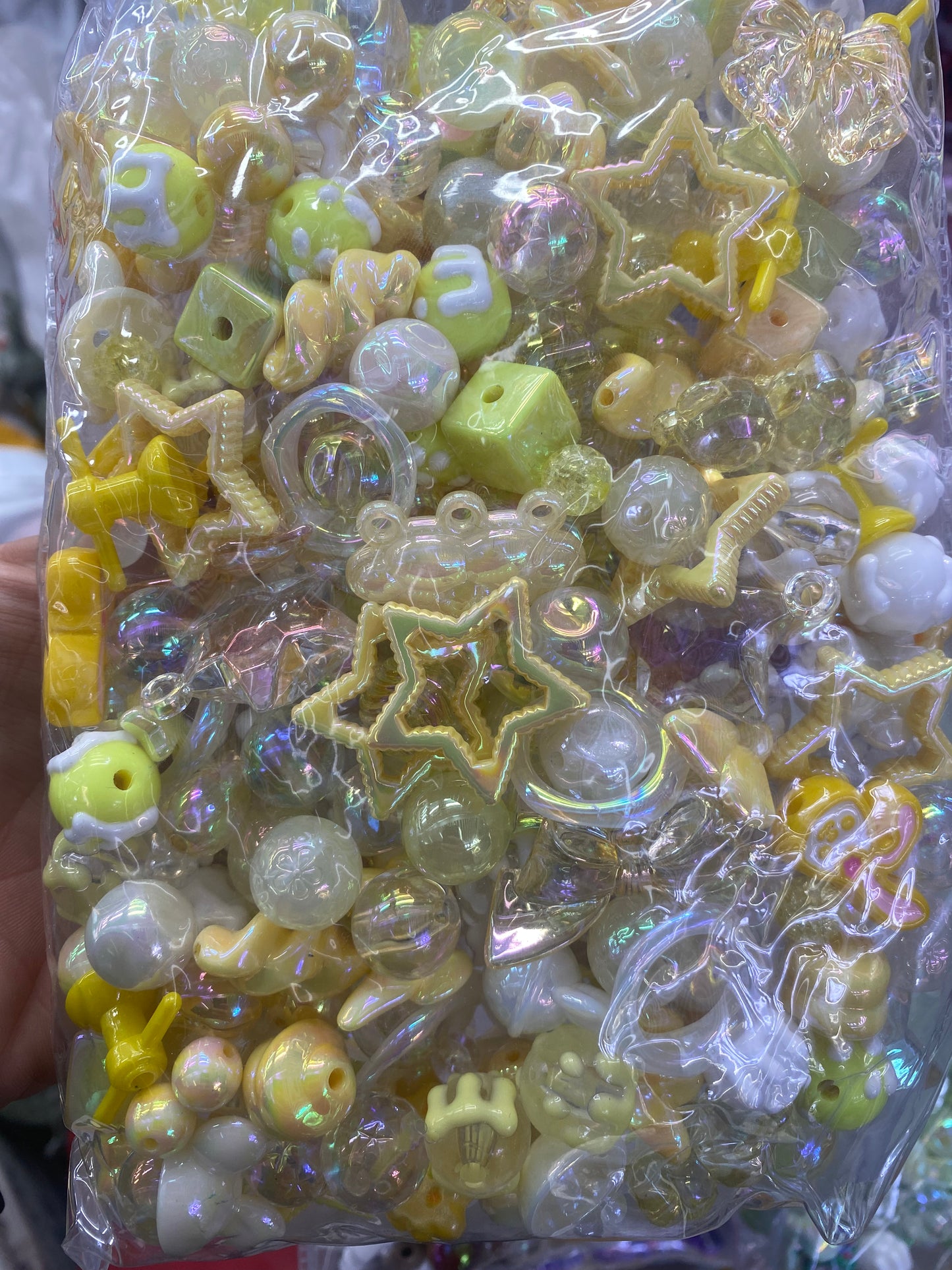 337. Collection regular beads yellow colors