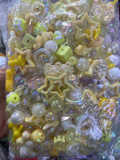 337. Collection regular beads yellow colors