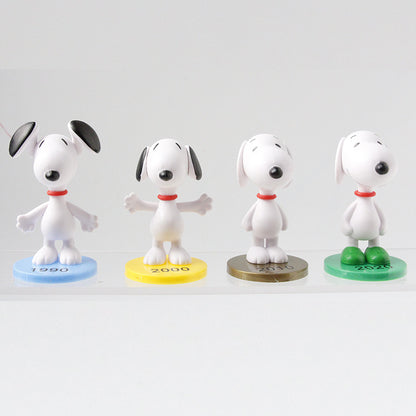 Cross-border trendy toy doll year Snoopy small tabletop ornament pvc mini cute ornament batch