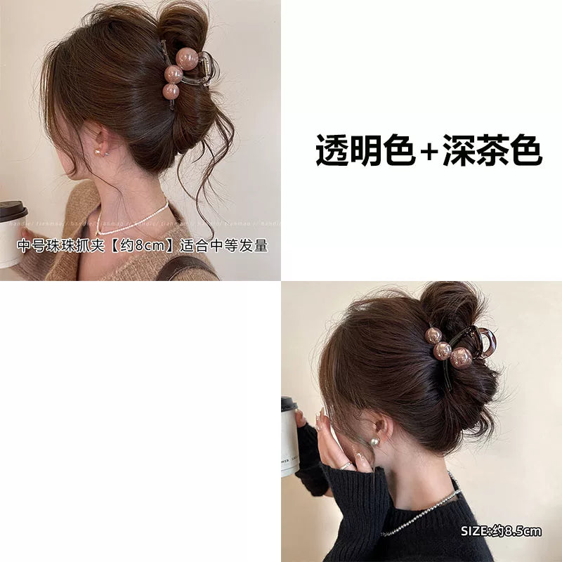 Elegant pearl grab clip for women, high-end 2026 new style shark clip at the back of the head, medium size coil hair clip, small hair volume