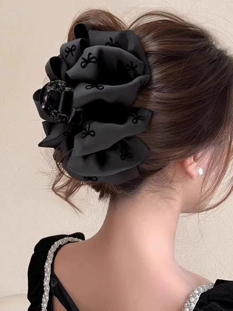 Korean style black bubble claw clip for women, 2026 new bow hair clip, shark clip, hair clip on the back of head, hair accessory