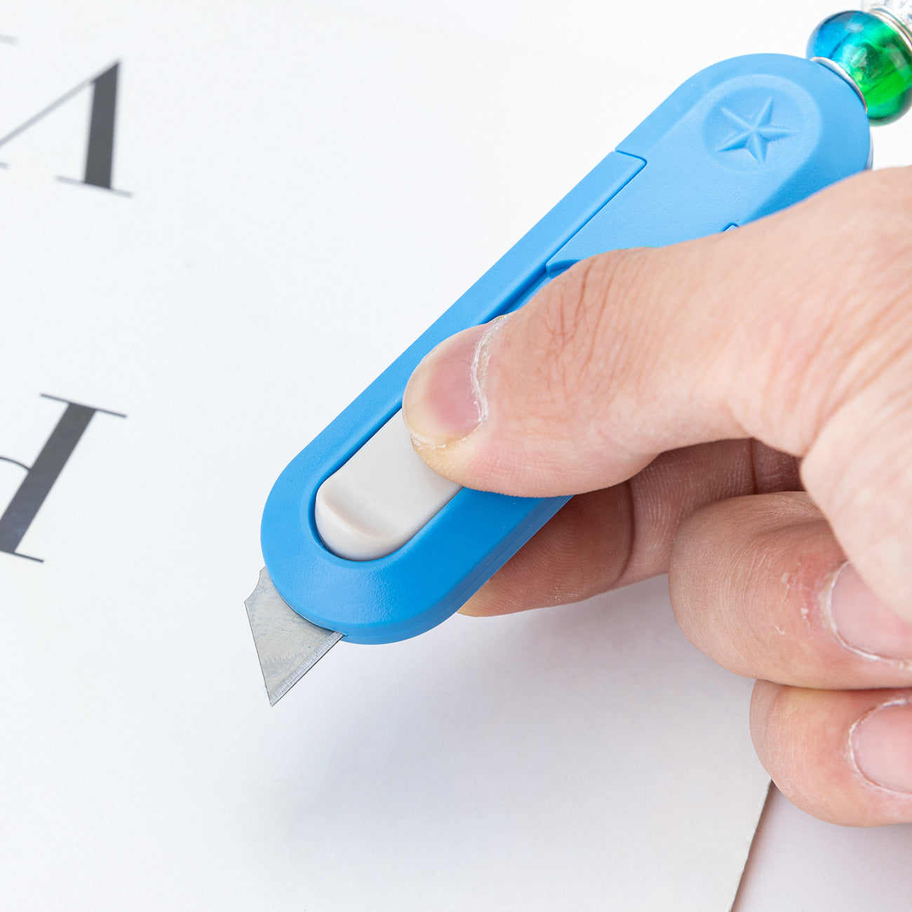 Creative DIY beaded cutter  convenient for unboxing artifact utility knife handmade paper cutting  wholesale