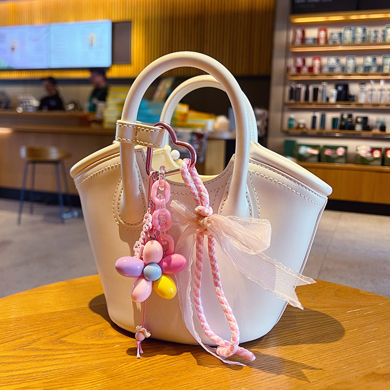 Handmade DIY pink bracelet keychain small pendant creative simple miu tie bag pendant beaded keychain accessories