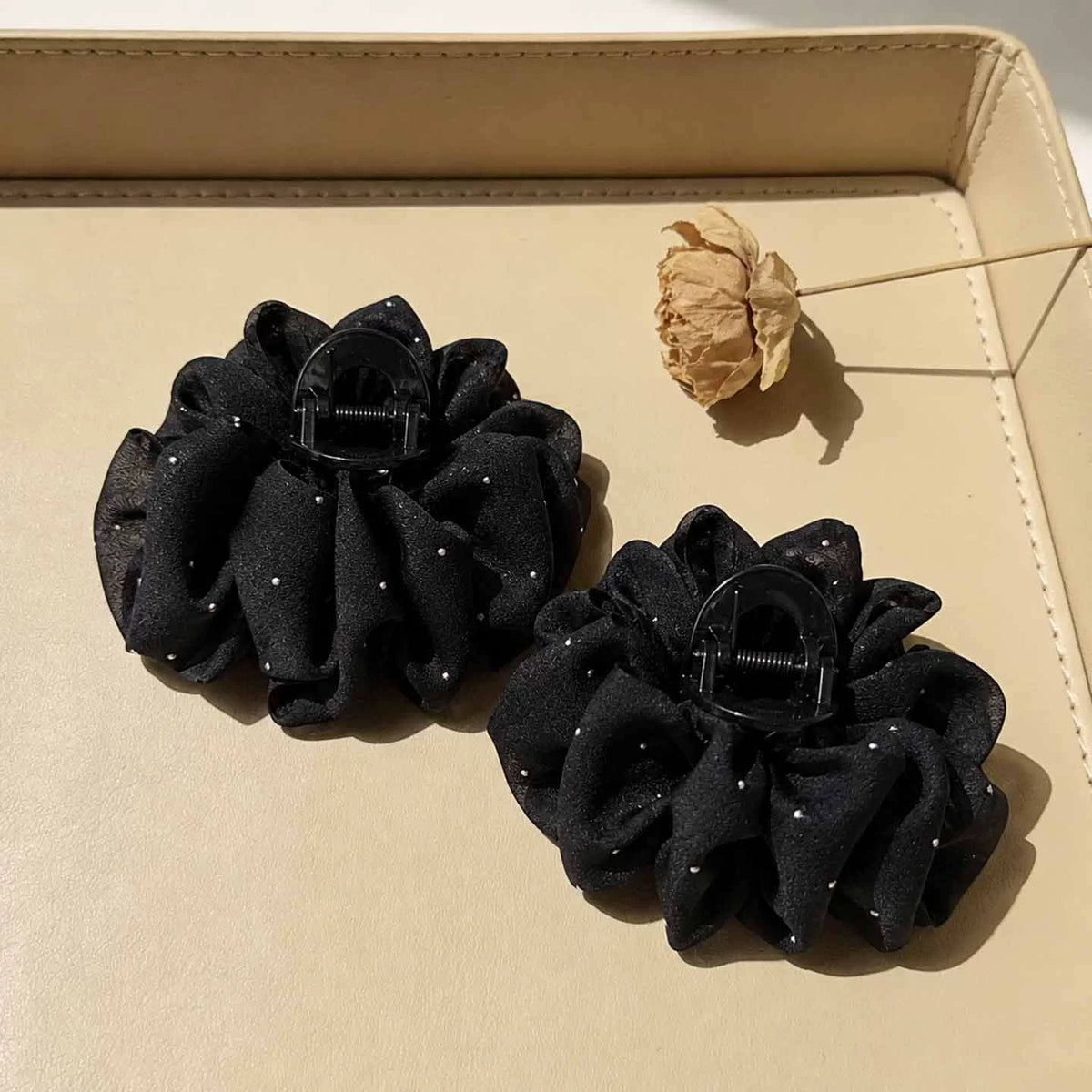 Elegant Korean mesh bubble hair clip for women, 2026 new updo, small hair volume, shark clip headpiece, small flower pattern