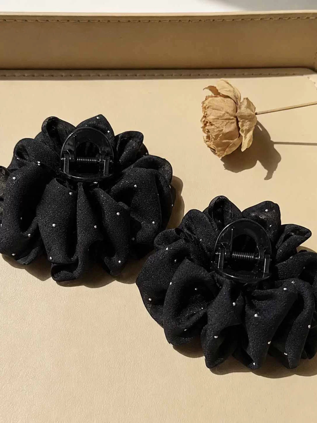 Elegant Korean mesh bubble hair clip for women, 2026 new updo, small hair volume, shark clip headpiece, small flower pattern