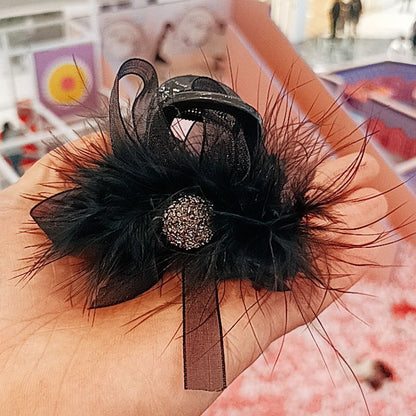 Black feather claw clip for women, high-end 2026 new style, large size ostrich feather shark clip, back of head updo hair clip