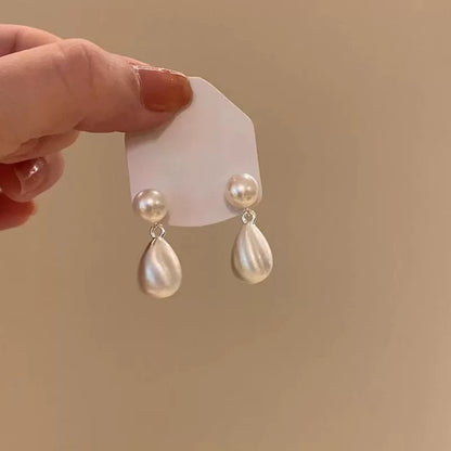 2026 New Hot Large Bite-Mouth Pearl Stud Earrings for Women, High-End Light Luxury Elegant Earrings 925 Silver Needle Earrings