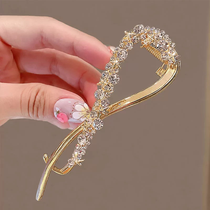 Large size with a sophisticated feel, fully diamond-filled metallic temperament, light luxury twist twist pin, figure-eight hair updo, exquisite headpiece hair accessory for women