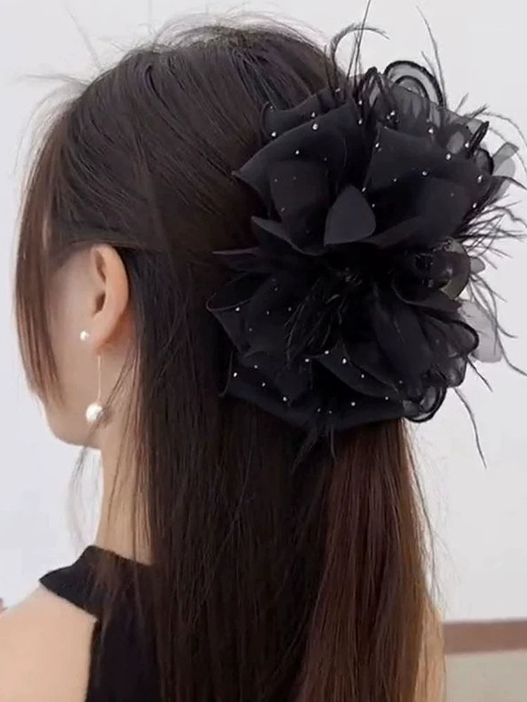 Korean high-end mesh bow claw clip for women, sophisticated and fashionable new back hair updo clip, shark clip