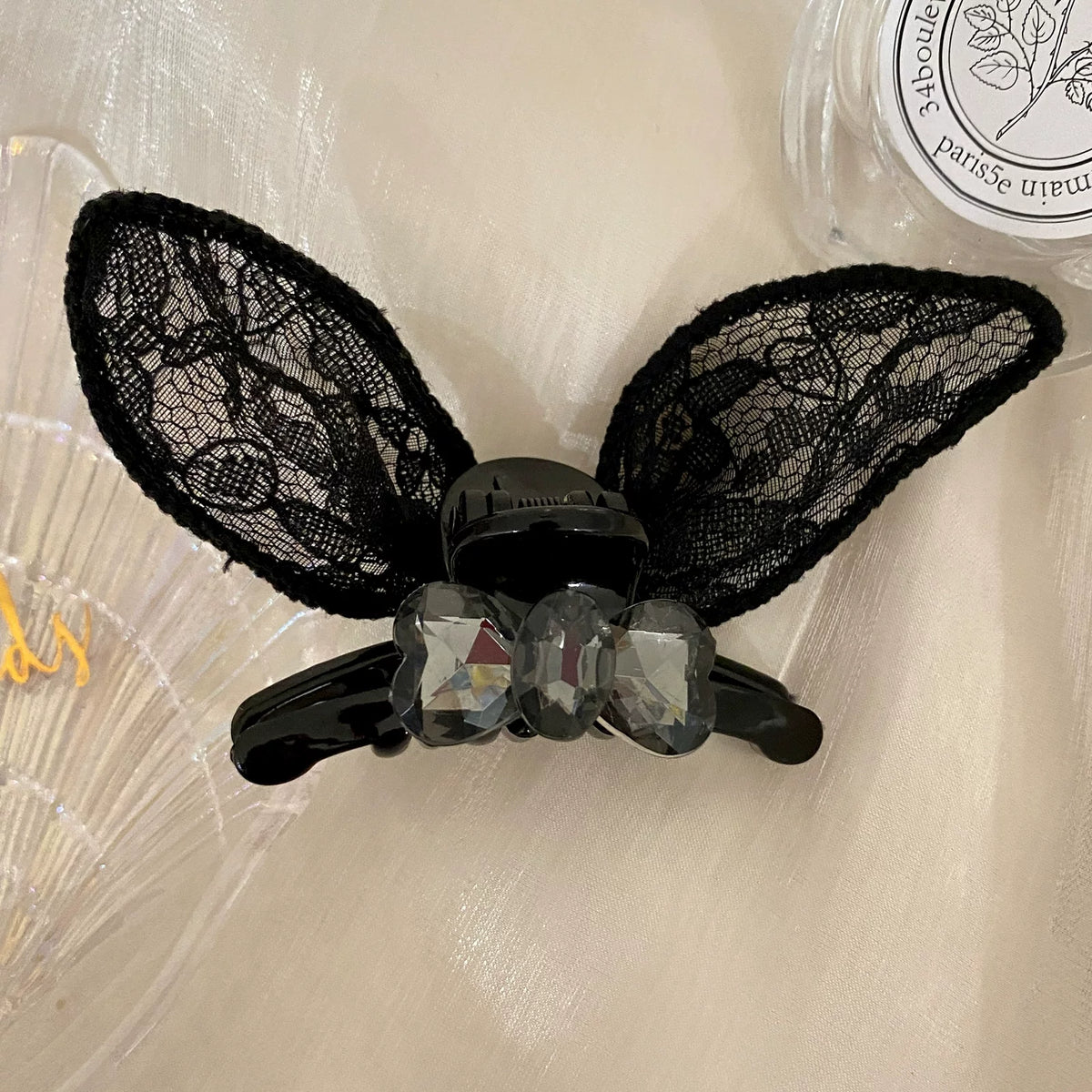 Black lace bow small claw clip for women, high-end bang clip, side clip, forehead hair clip, 2026 new headwear