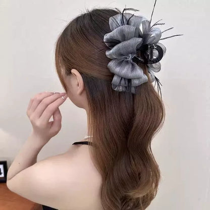 Korean high-end mesh bow claw clip for women, sophisticated and fashionable new back hair updo clip, shark clip