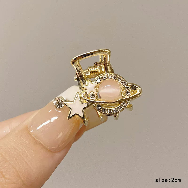 2026 new high-end flash diamond metal hairpin small grab clip women's bangs clip side forehead hairpin Korean headdress