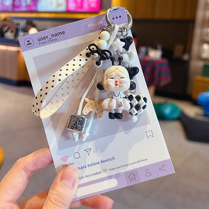 Handmade DIY little crying bag cute grain change baby keychain doll pendant, car bag keychain, doll small pendant