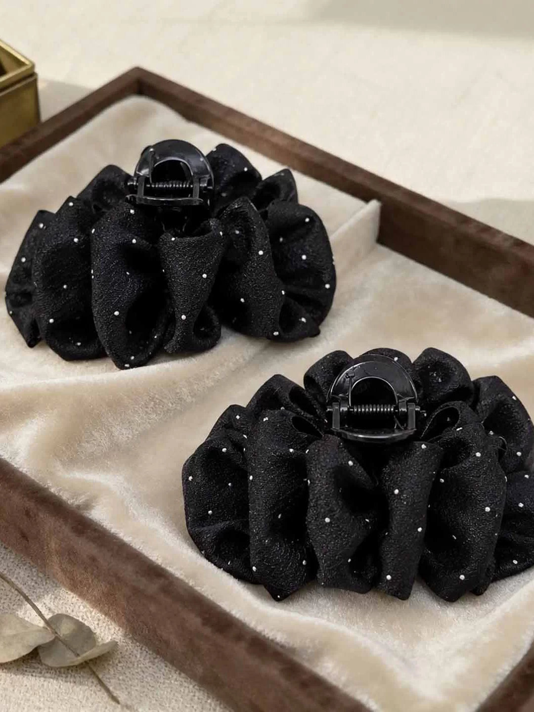 Elegant Korean mesh bubble hair clip for women, 2026 new updo, small hair volume, shark clip headpiece, small flower pattern